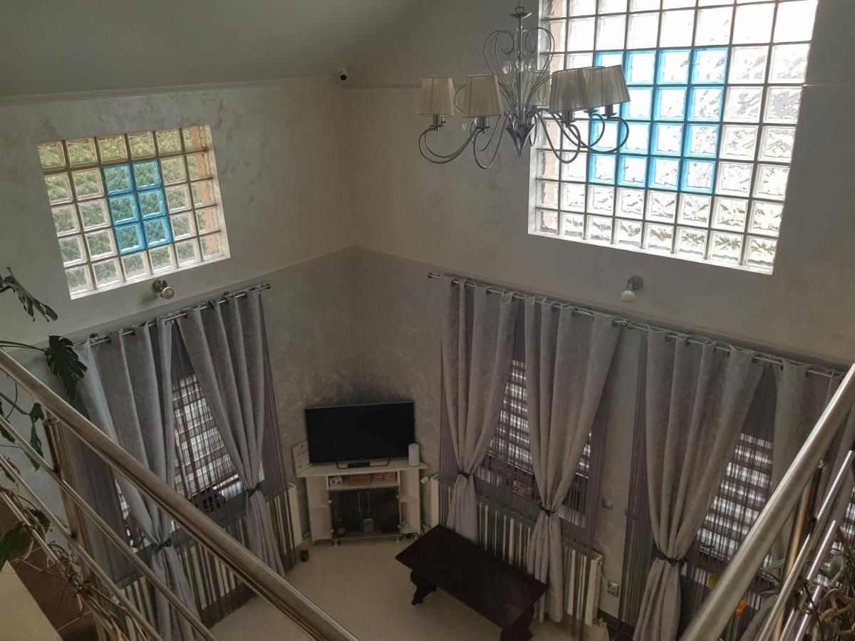 ホテル Casa Delia Călimăneşti エクステリア 写真